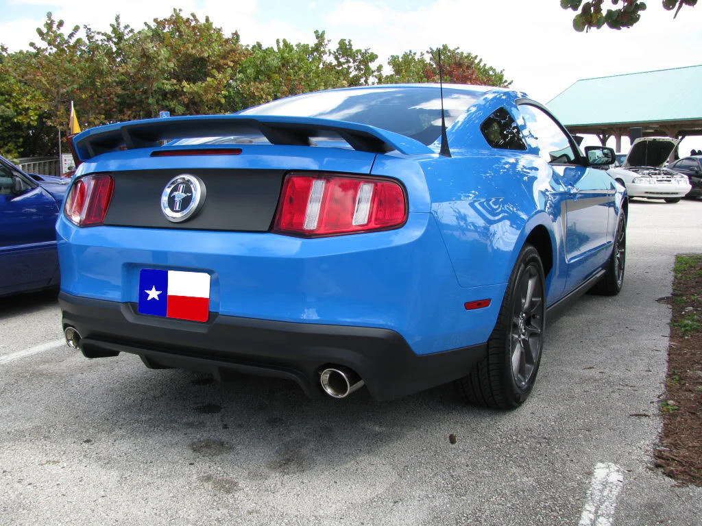 Ford Mustang Factory 4 Post "California Special" No Light Spoiler (2010-2014) - Image 3