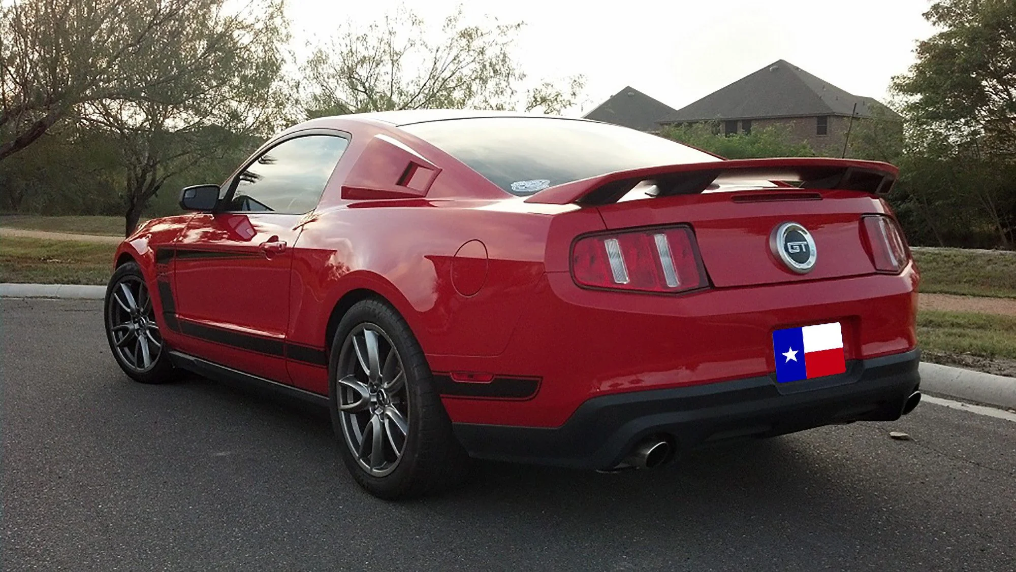 Ford Mustang Factory 4 Post "California Special" No Light Spoiler (2010-2014) - Image 5