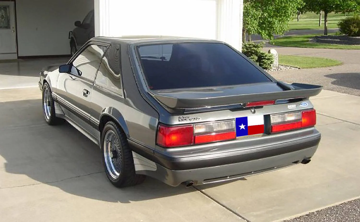 Ford Mustang Hatchback "Saleen Style" Factory 2Post No Light Spoiler (1979-1993) - Image 4